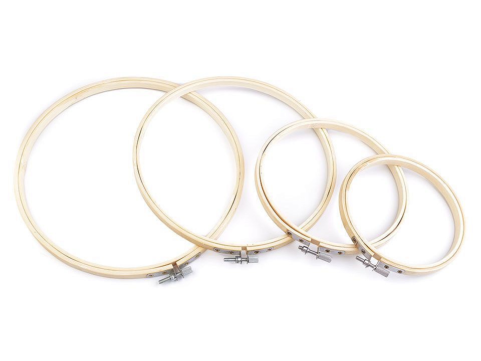 Set Frames / Bambusrahmen für die Stickerei, 12; fünfzehn; 20.3; 22,5 cm Set Frames / Bambusrahmen für die Stickerei, 12; fünfzehn; 20.3; 22,5 cm